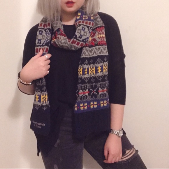 Abercrombie & Fitch Accessories - Abercrombie & Fitch Knit Unisex Scarf